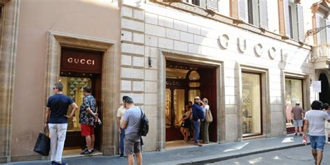 dove comprare gucci pescara|negozi Gucci usati.